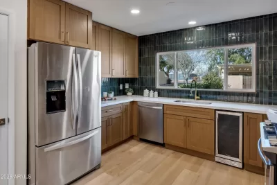3BR Townhouse for Sale in Phoenix, AZ