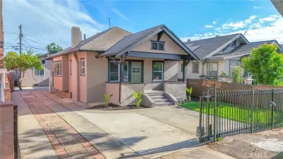 5BR Multi-Family for Sale in Los Angeles, CA