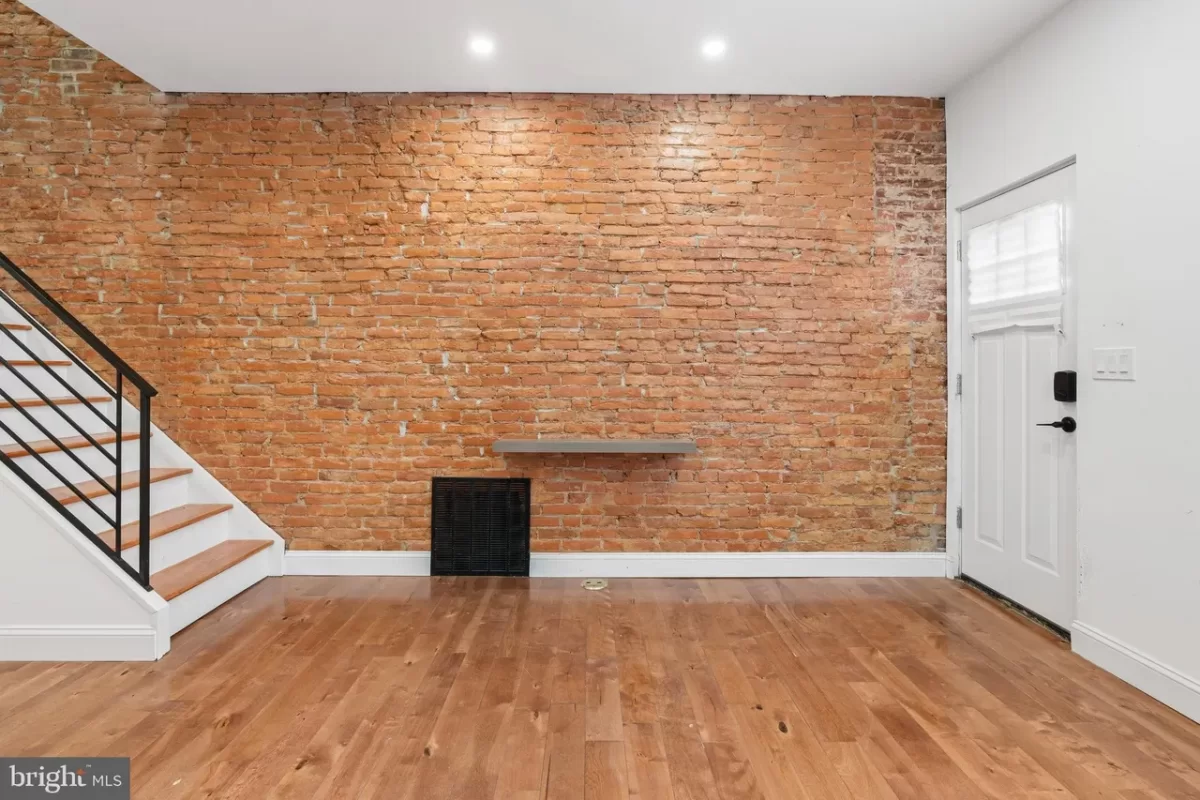 2BR Townhouse for Sale in Philadelphia, PA