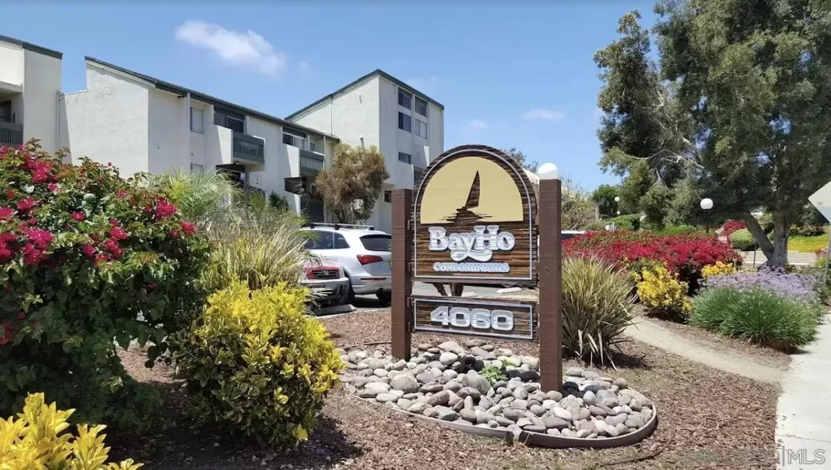 Condo for Sale in San Diego, CA
