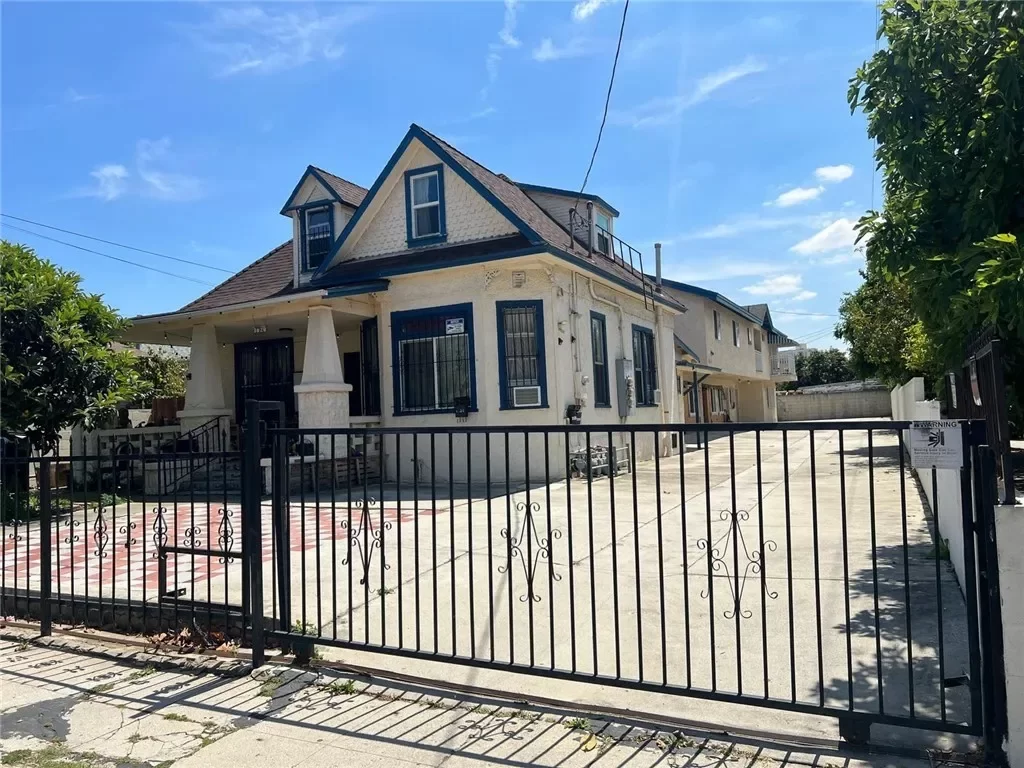 12BR Multi-Family for Sale in Los Angeles, CA