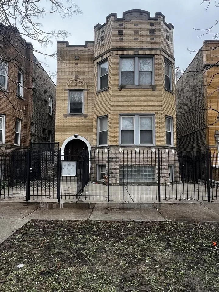 4BR House for Rent in Chicago, IL