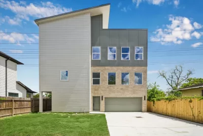 3BR Townhouse for Sale in Houston, TX