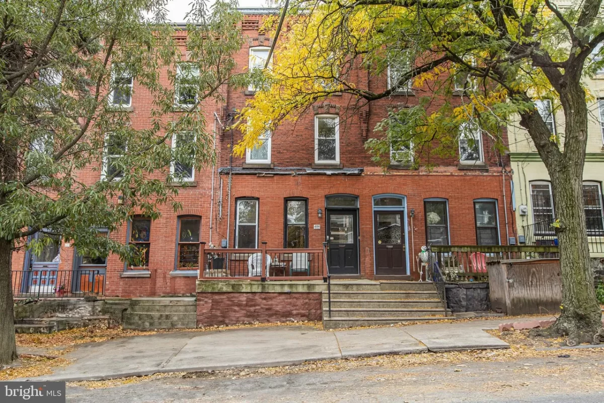 4BR Townhouse for Sale in Philadelphia, PA