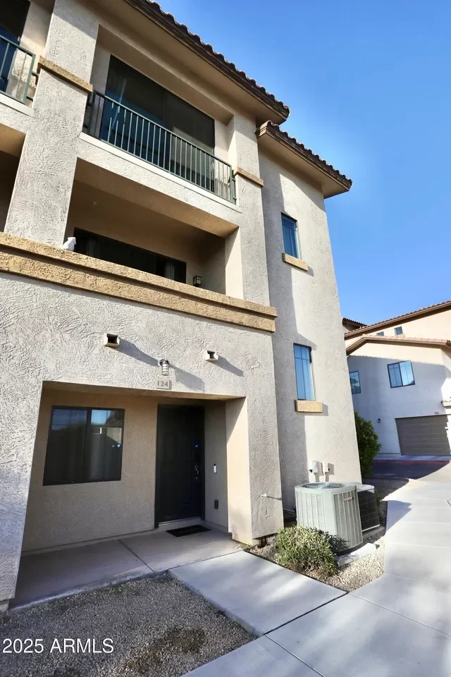 3BR Townhouse for Rent in Phoenix, AZ