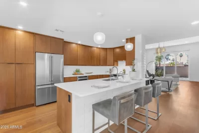 2BR Townhouse for Sale in Phoenix, AZ