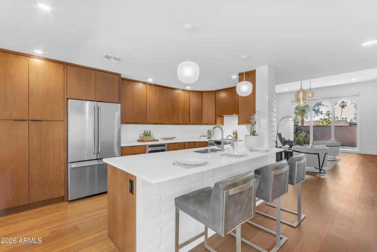 2BR Townhouse for Sale in Phoenix, AZ