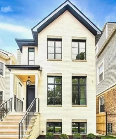 4BR House for Sale in Chicago, IL