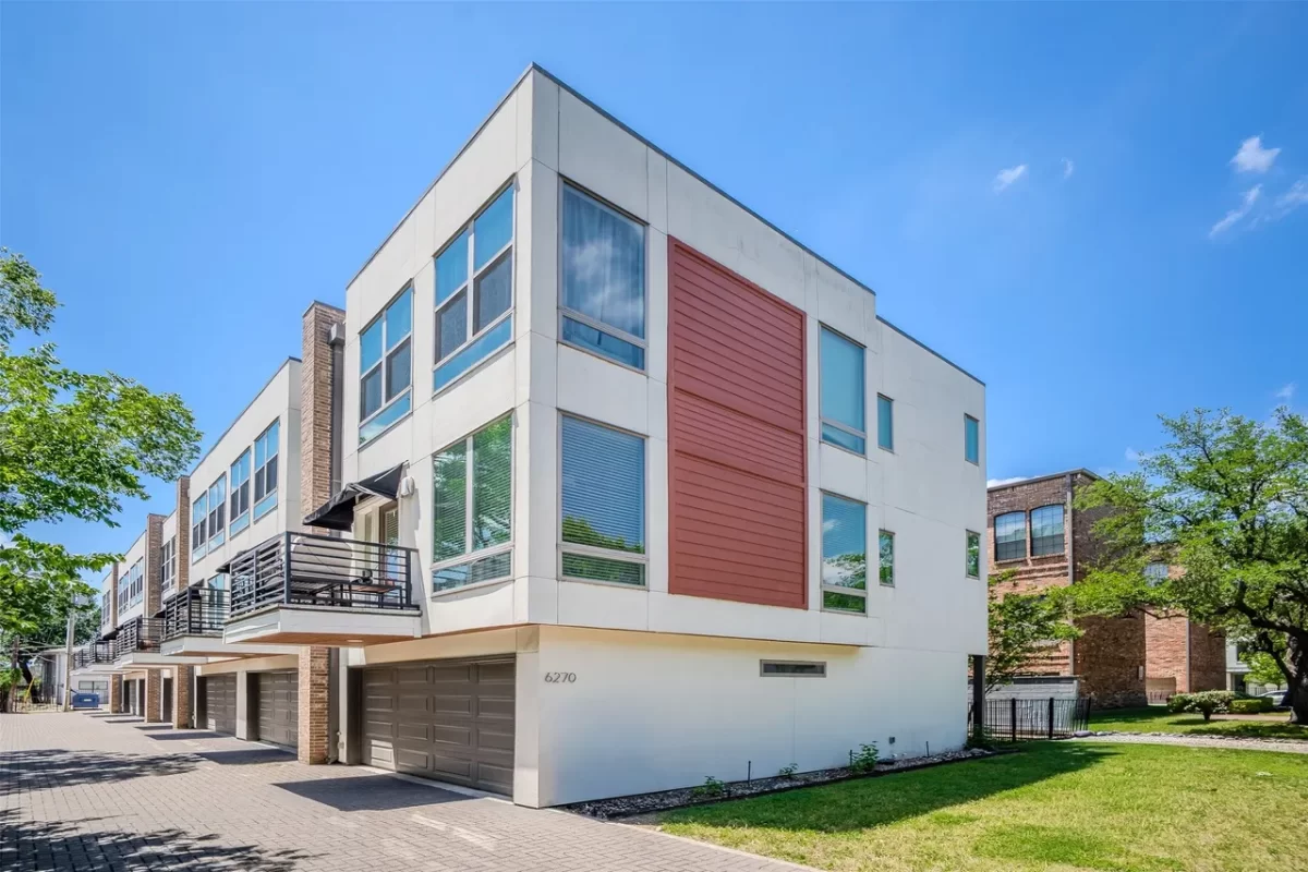 2BR Townhouse for Rent in Dallas, TX