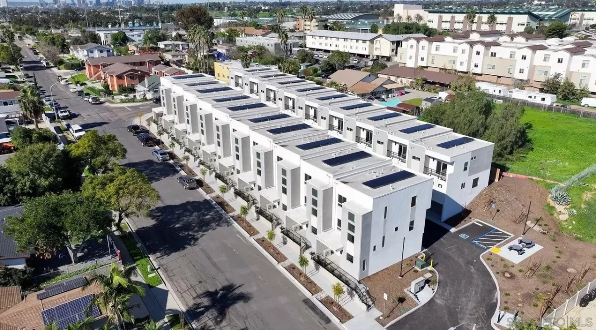 3BR Townhouse for Sale in San Diego, CA