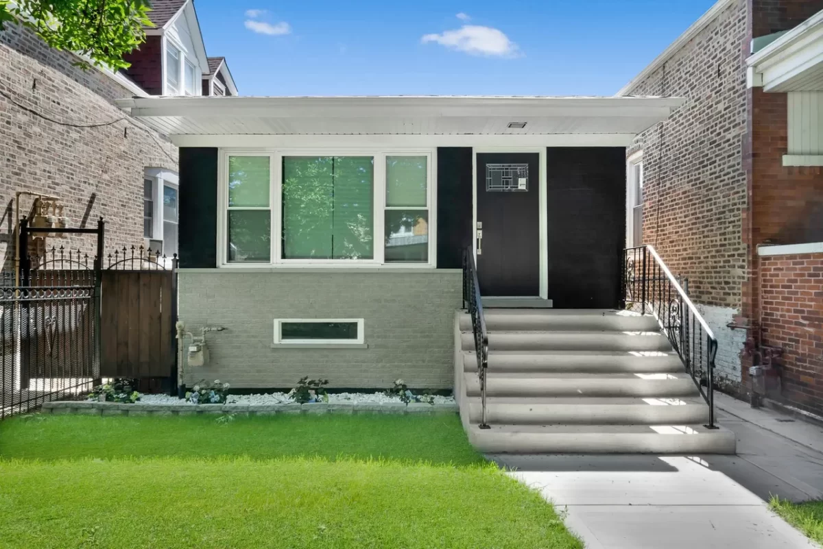 3BR House for Sale in Chicago, IL