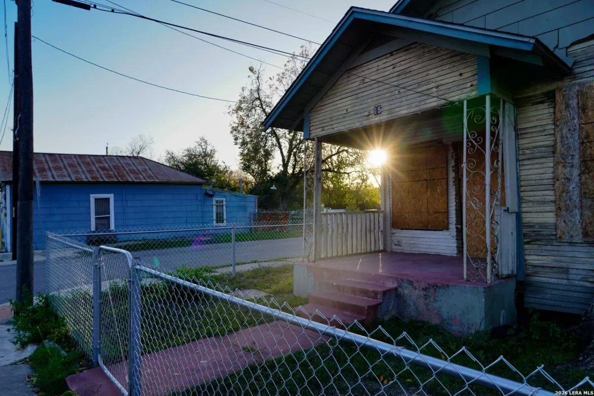 2BR House for Sale in San Antonio, TX