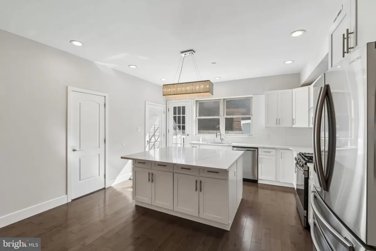 3BR Townhouse for Sale in Philadelphia, PA