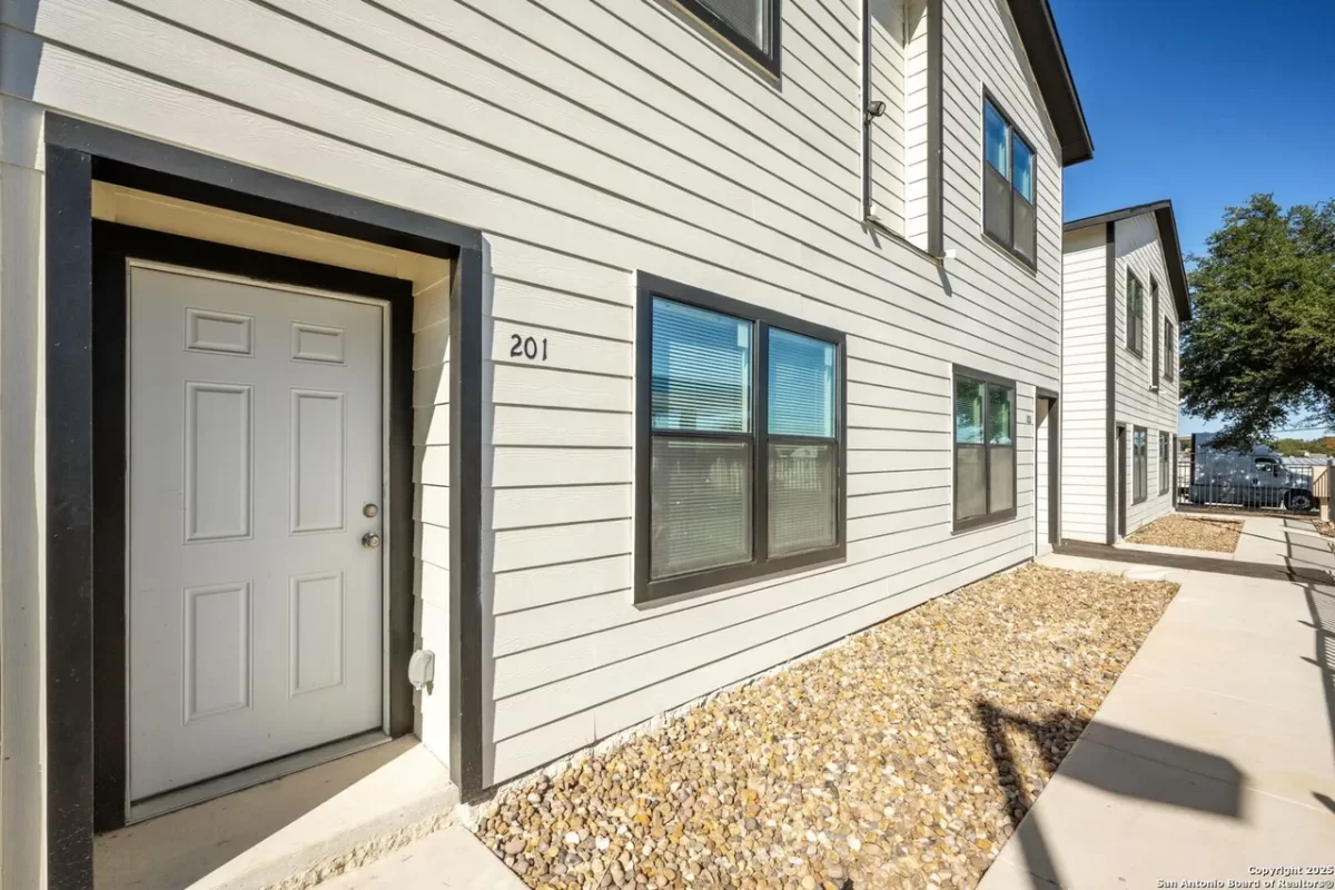 2BR House for Rent in San Antonio, TX