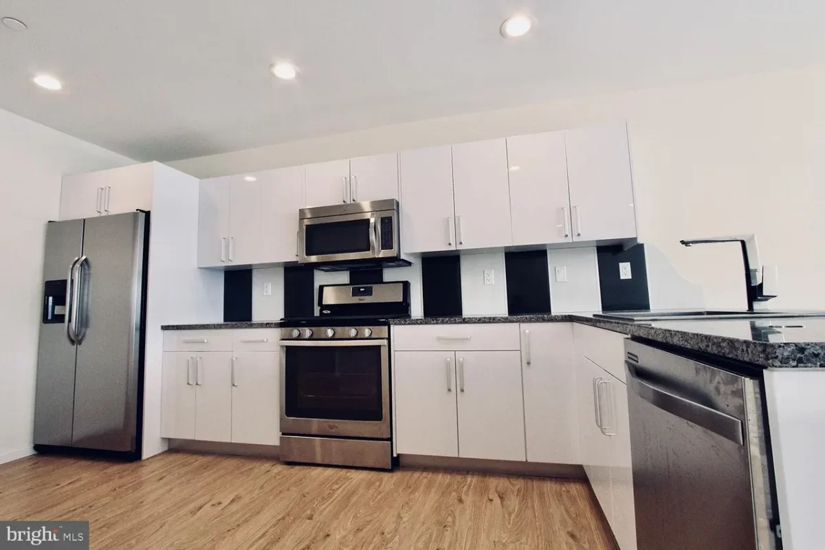 5BR Townhouse for Rent in Philadelphia, PA