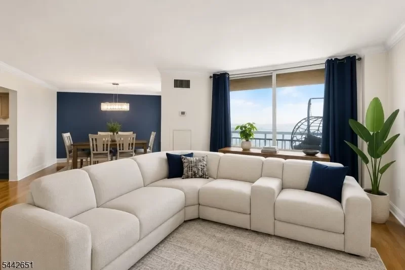 2BR Condo for Sale in Secaucus, NJ