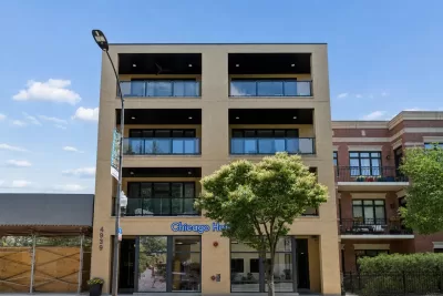 2BR House for Rent in Chicago, IL