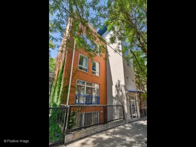 3BR Condo for Rent in Chicago, IL