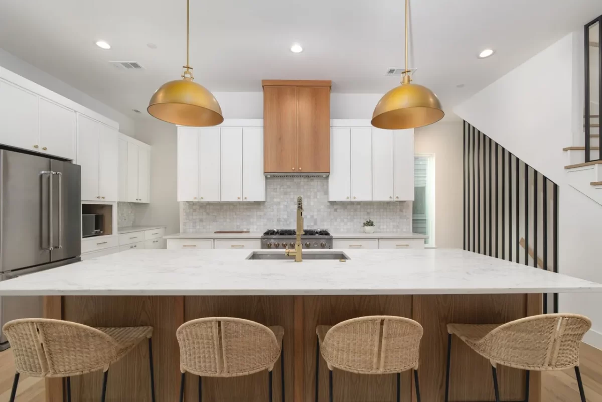 3BR Townhouse for Sale in Dallas, TX