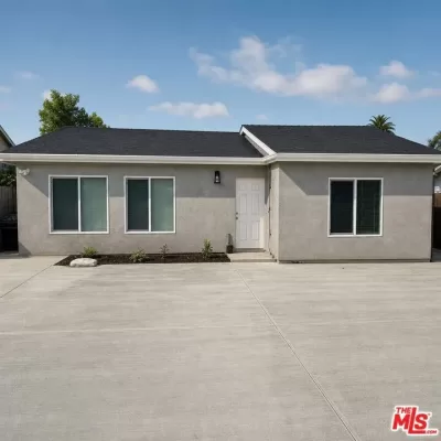 2BR House for Rent in Los Angeles, CA
