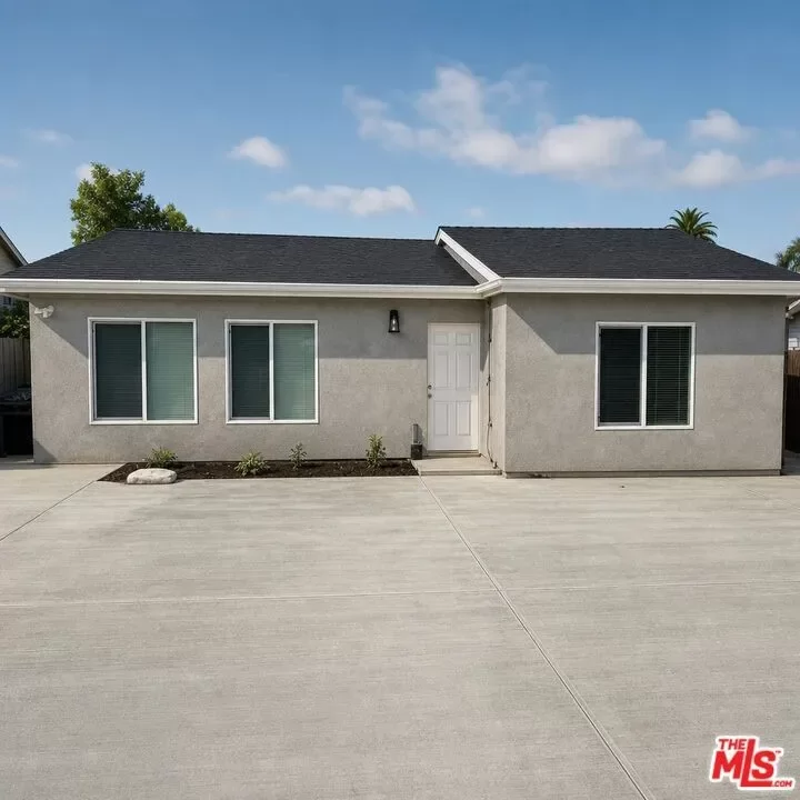 2BR House for Rent in Los Angeles, CA