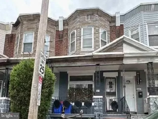 3BR Townhouse for Sale in Philadelphia, PA