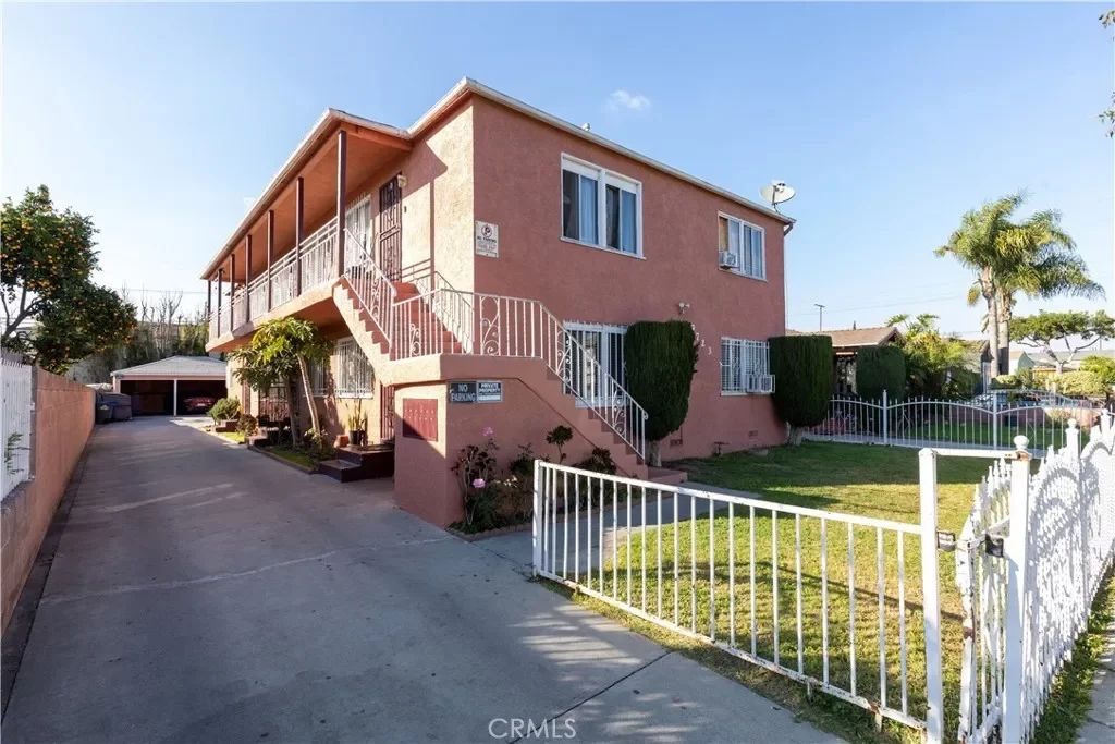 3BR Multi-Family for Sale in South Gate, CA