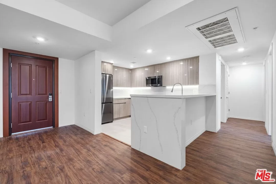 3BR Apartment for Rent in Los Angeles, CA