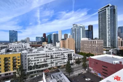 2BR Condo for Sale in Los Angeles, CA
