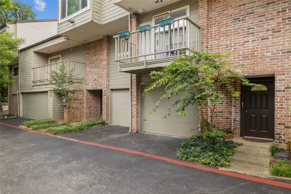 2BR Condo for Sale in Dallas, TX