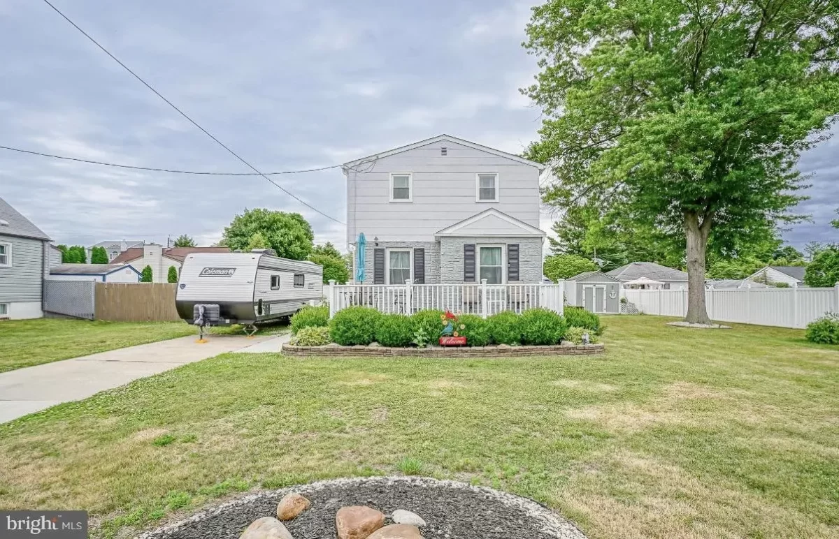 4BR House for Sale in Bellmawr, NJ