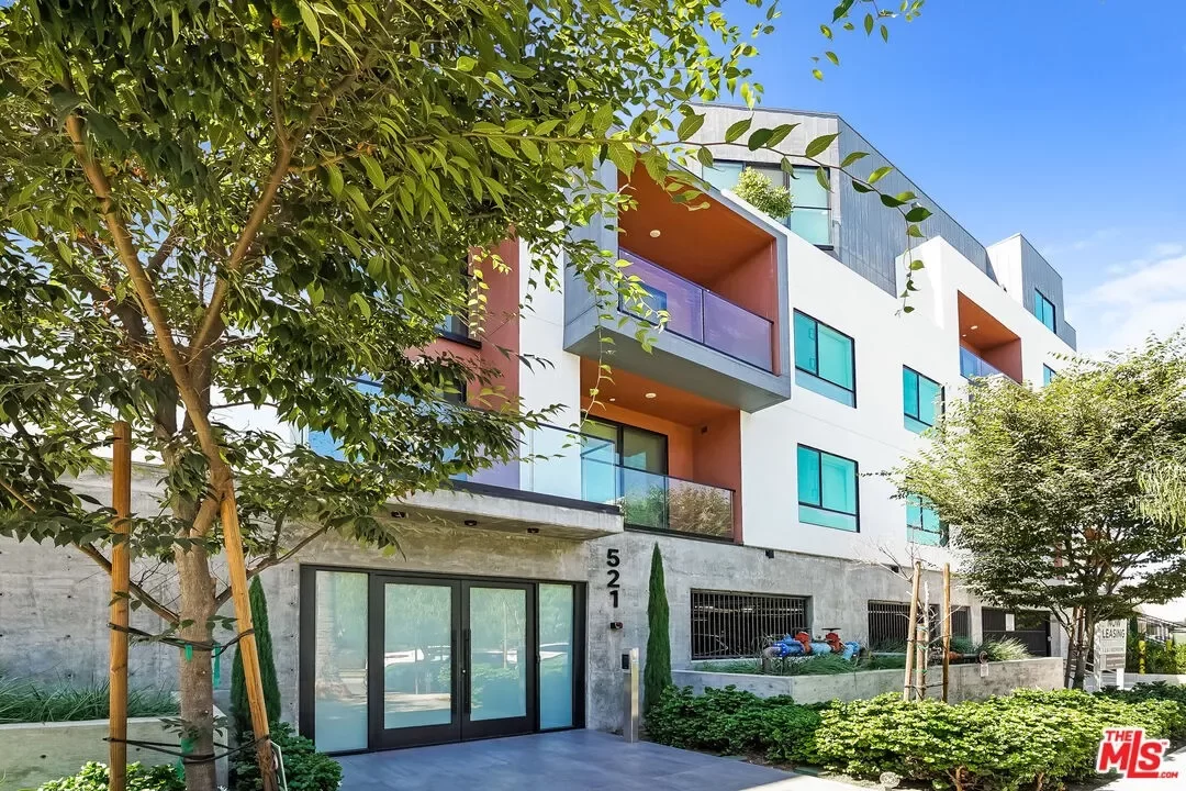 2BR Apartment for Rent in Los Angeles, CA