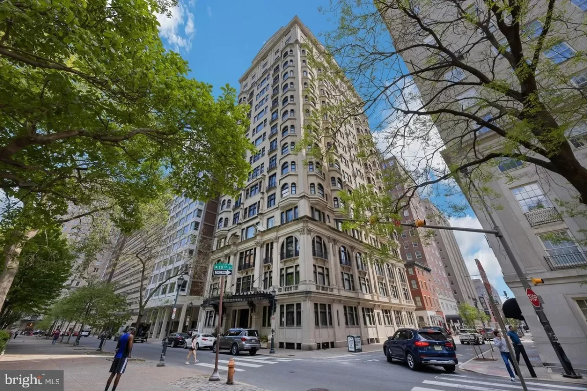 2BR Condo for Sale in Philadelphia, PA