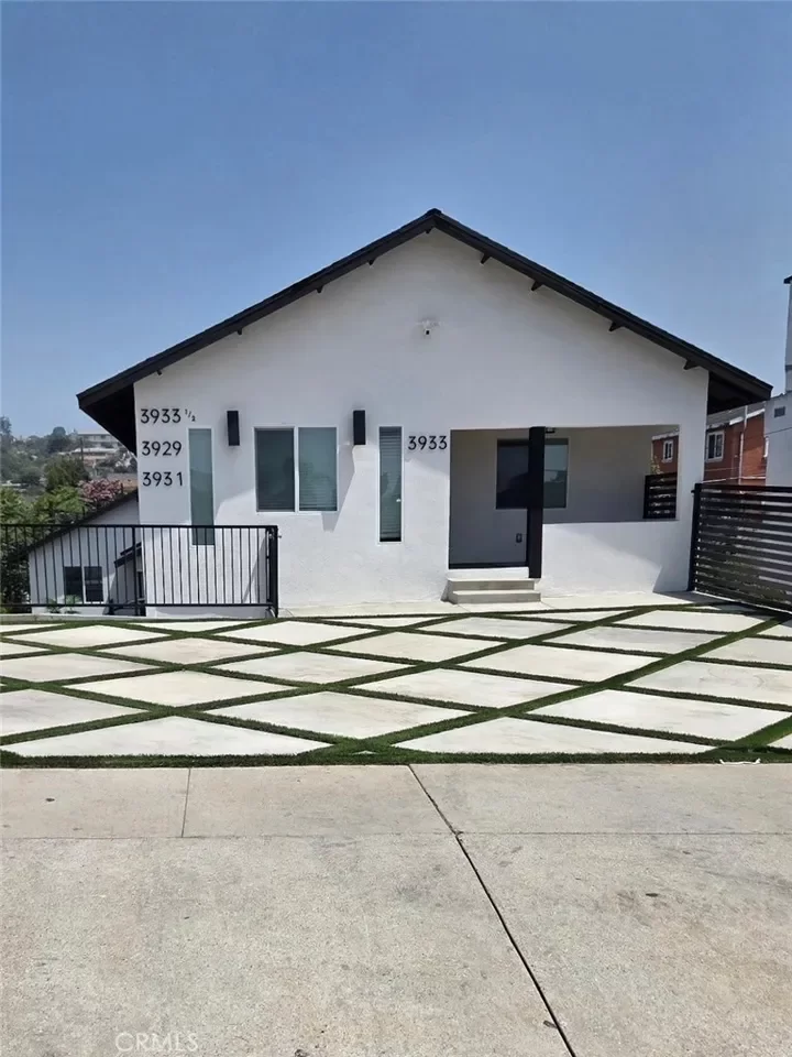 2BR House for Rent in Los Angeles, CA