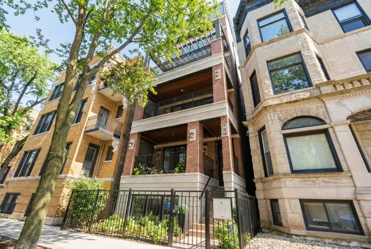 4BR Condo for Sale in Chicago, IL