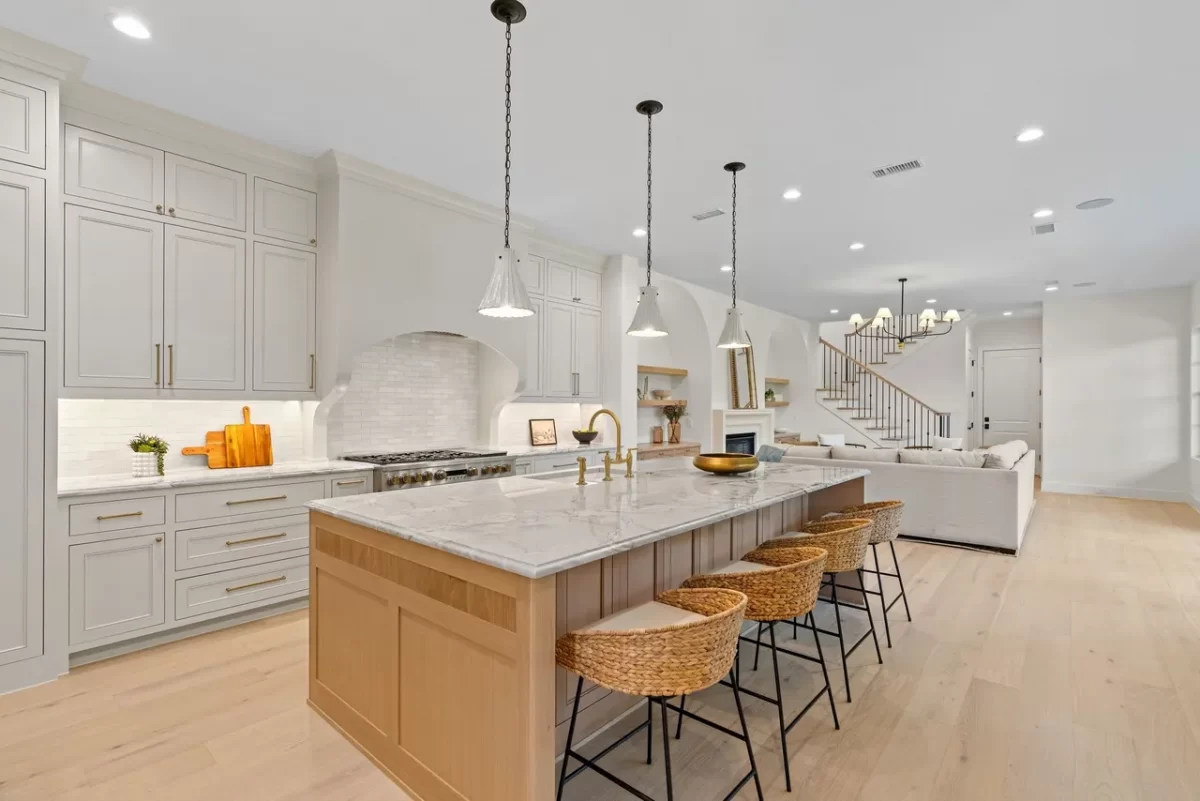 4BR House for Sale in Dallas, TX