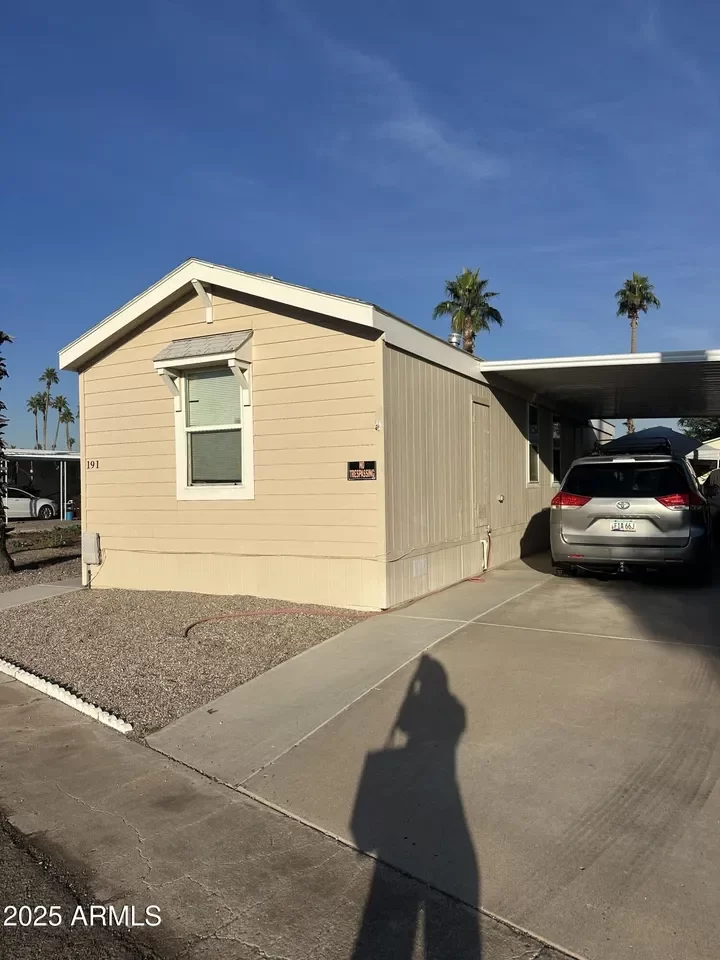 2BR Mobile Home for Sale in Glendale, AZ