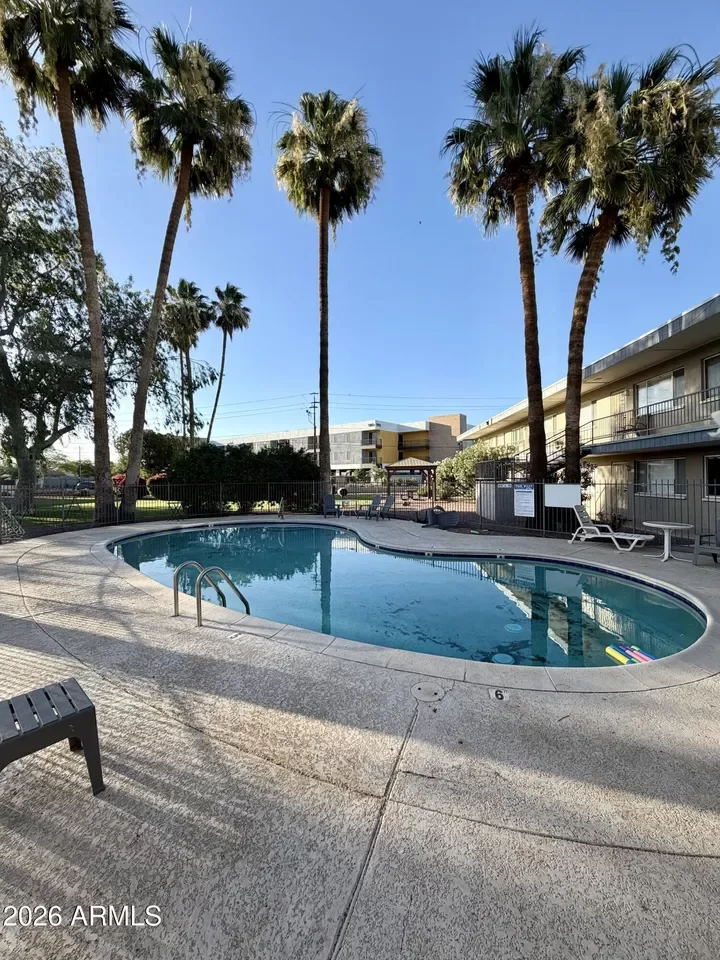 2BR Condo for Sale in Phoenix, AZ