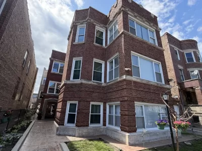 2BR Apartment for Rent in Chicago, IL
