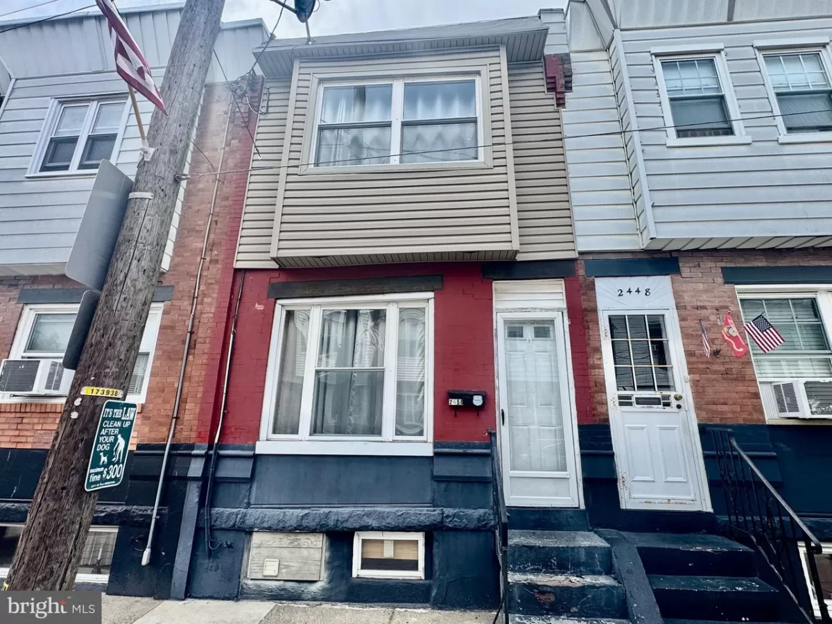 3BR Townhouse for Sale in Philadelphia, PA