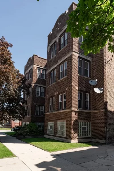 18BR Multi-Family for Sale in Chicago, IL
