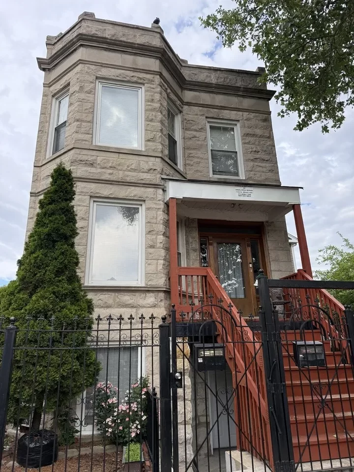 3BR House for Rent in Chicago, IL