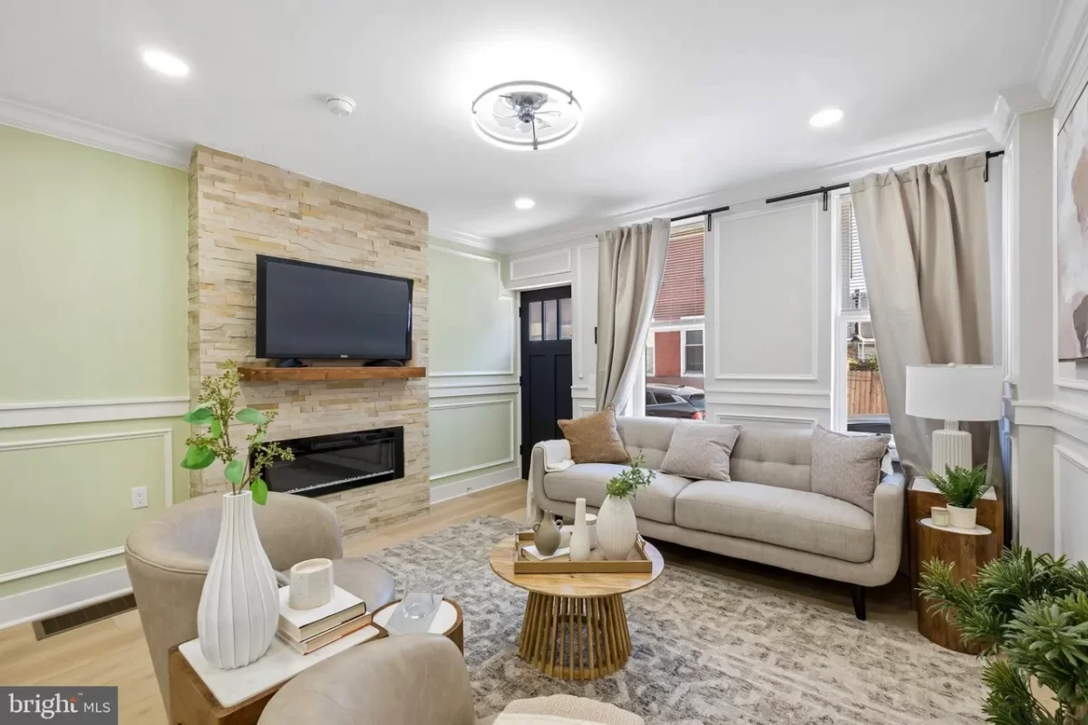 2BR Townhouse for Sale in Philadelphia, PA
