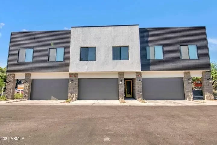 3BR Townhouse for Rent in Phoenix, AZ