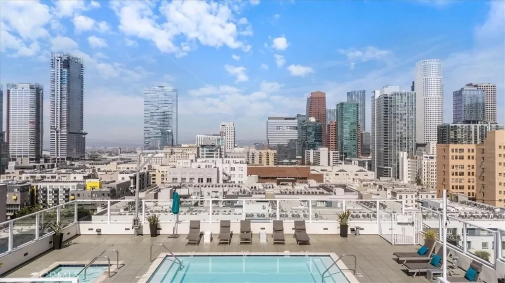 1BR Condo for Sale in Los Angeles, CA
