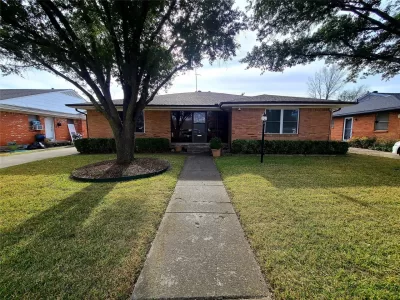 4BR Multi-Family for Sale in Dallas, TX