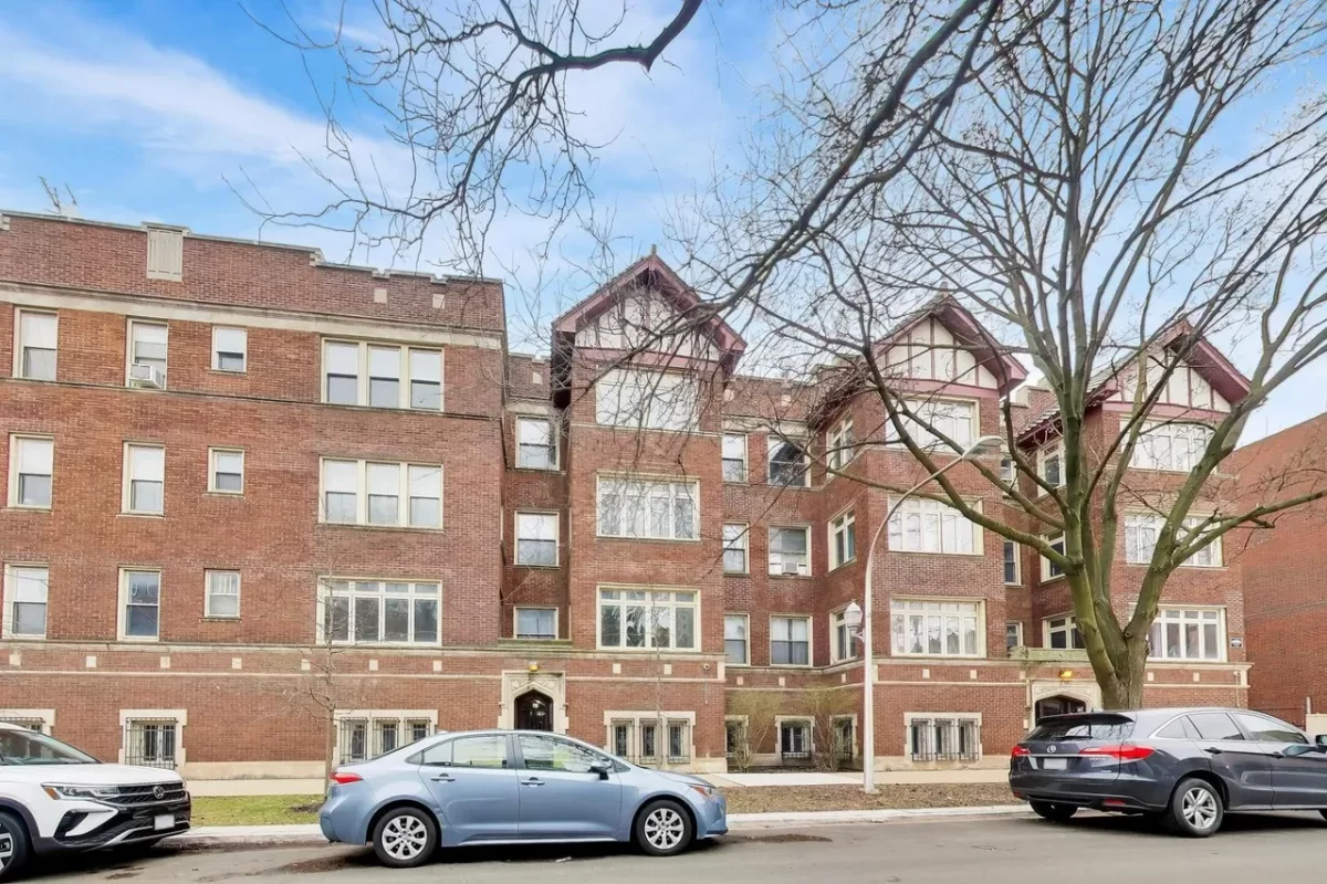 3BR Condo for Sale in Chicago, IL