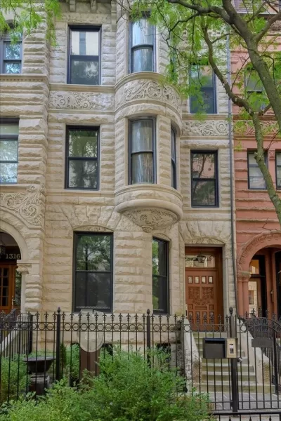 5BR House for Rent in Chicago, IL