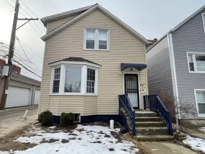 6BR Multi-Family for Sale in Chicago, IL