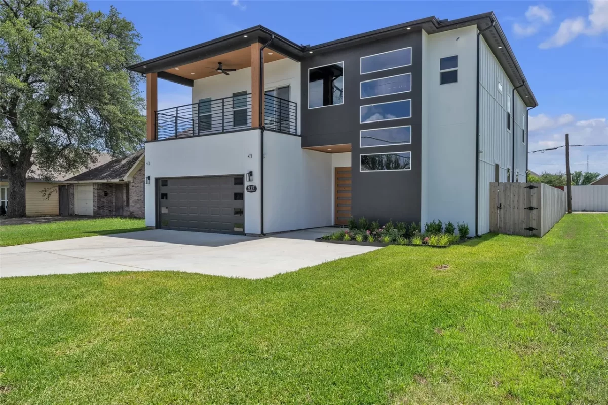 4BR House for Sale in Dallas, TX